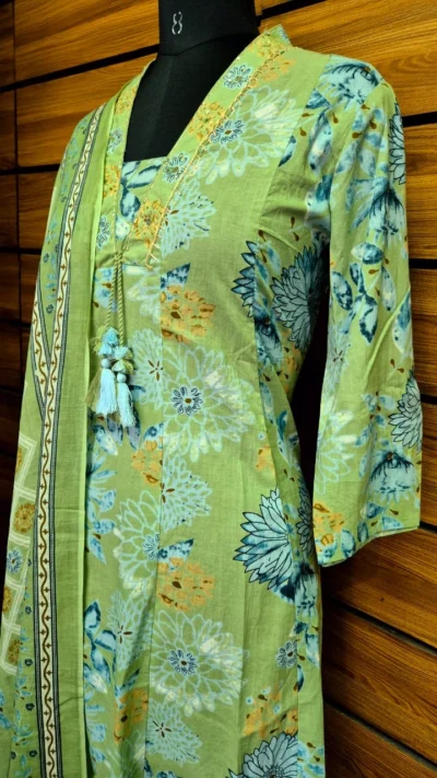 Soothing Green Bloom with Tassel Charm - Image 3