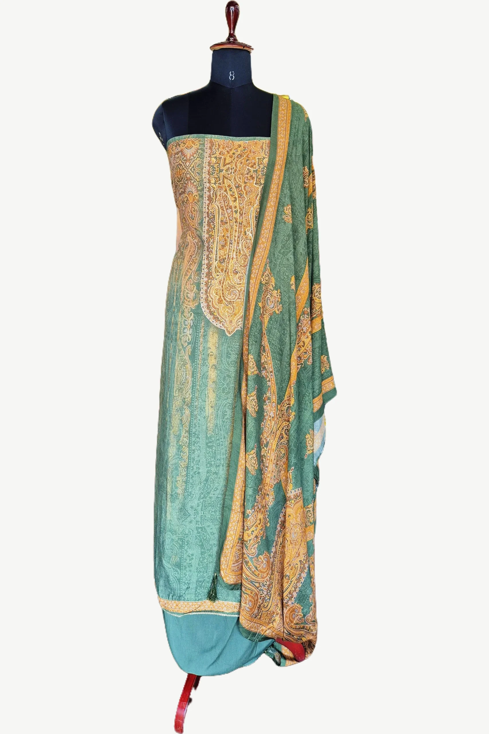 Elegant Green Paisley