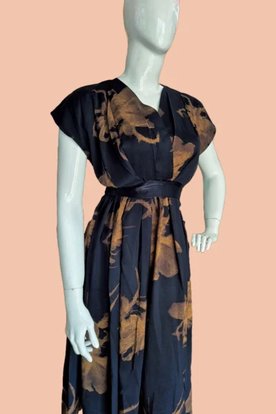 Dark Elegance - Image 3